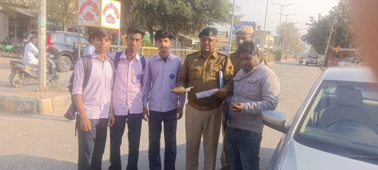 यातायात पुलिस द्वारा  अभियान लगातार जारी
