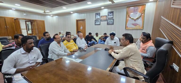 नगर परिषद अध्यक्ष वीर शांति स्वरूप व वरिष्ठ भाजपा नेता गोबिंद कांडा ने सुनीं जनसमस्याएं
