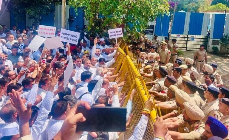 ईडी की कार्रवाई के विरोध में रोष प्रदर्शन