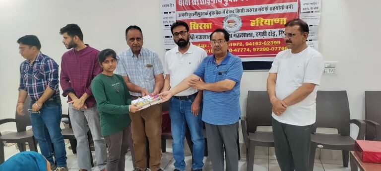 किताबों की कमी से विद्यार्थियों की पढ़ाई नहीं होने देंगे बाधित: गुरदीप सैनी