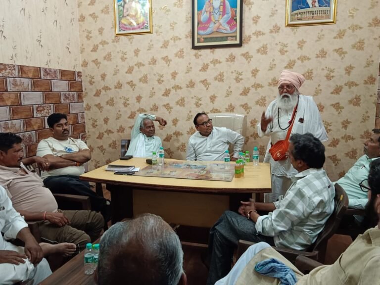 कबीर जयंती मनाने के लिए धानक समाज की  बैठक