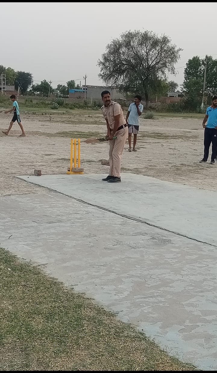 पुलिस टीमों ने खेल प्रतियोगिताएं करवाकर युवाओं को जागरूक किया