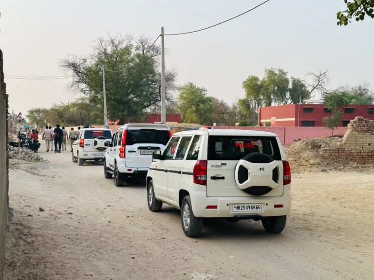 उप पुलिस अधीक्षक मुख्यालय कपिल अहलावत  ने जांची मतदान केंद्रों की सुरक्षा व्यवस्था