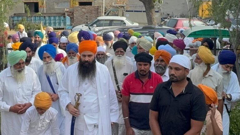 कालांवाली के गुरुद्वारा सिंह सभा में हरियाणा सिख गुरुद्वारा प्रबंधक कमेटी के पदाधिकारियों का भव्य सम्मान समारोह संपन्न