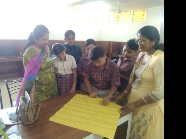 डीएवी पब्लिक स्कूल में भाषा के रंग, संस्कृति के संग: सात दिवसीय समर कैम्प बना प्रेरणा का स्रोत”