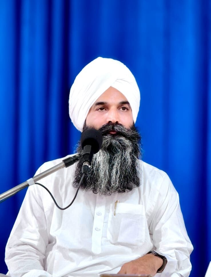 असली सुख-शांति अपने आप की खोज करने में है: संत बिरेंद्र सिंह