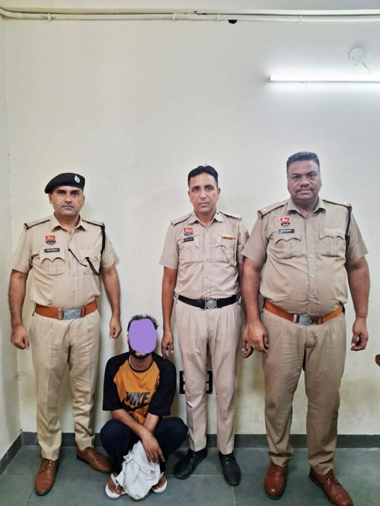 चौकी गोलबाजार पुलिस ने हेरोइन तस्करी के मामले में असल सप्लायर को काबू कर भेजा जेल