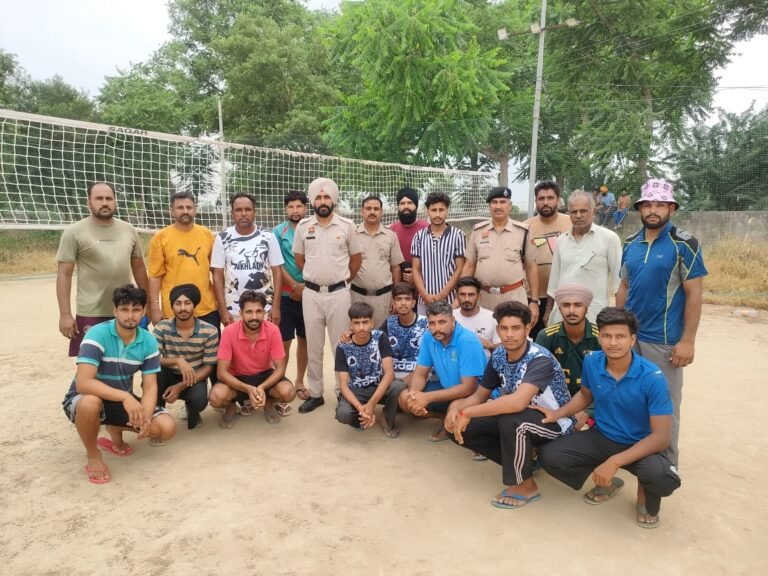 डबवाली पुलिस ने युवाओं में नई ऊर्जा जागृत करने व नशे के खिलाफ एकजुट होकर लड़ने के लिए गांव मलिकपुरा व मुन्नावाली में करवाई खेल प्रतियोगिताएं