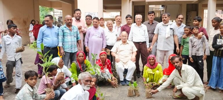 सेवा भारती सिरसा ने पौधारोपण के साथ प्रारंभ किया एक और महिला सिलाई एवं प्रशिक्षण केंद्र