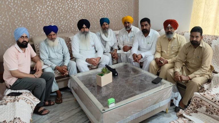 राजस्व अधिकारी (डीआरओ) ने मिलने आए सरपंचों से कहा, गांव डूबने के बाद करेंगे मदद