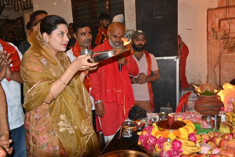 भक्तों पर मां की कृपा सदैव बनी रहती है :  रीना सेठी