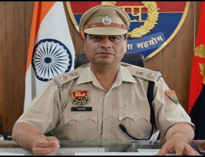 एसपी दीपक सहारन ने “राष्ट्रीय प्रेस दिवस” पर जिला के सभी पत्रकार व छायाकार साथियों को बधाई दी।