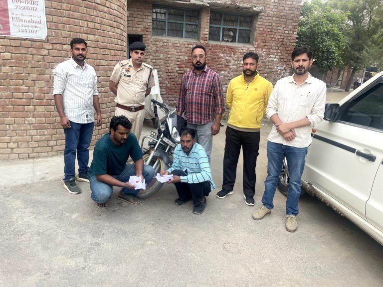 लाखों रुपए की 57 ग्राम हेरोइन सहित मोटरसाइकिल सवार दो युवक काबू ।