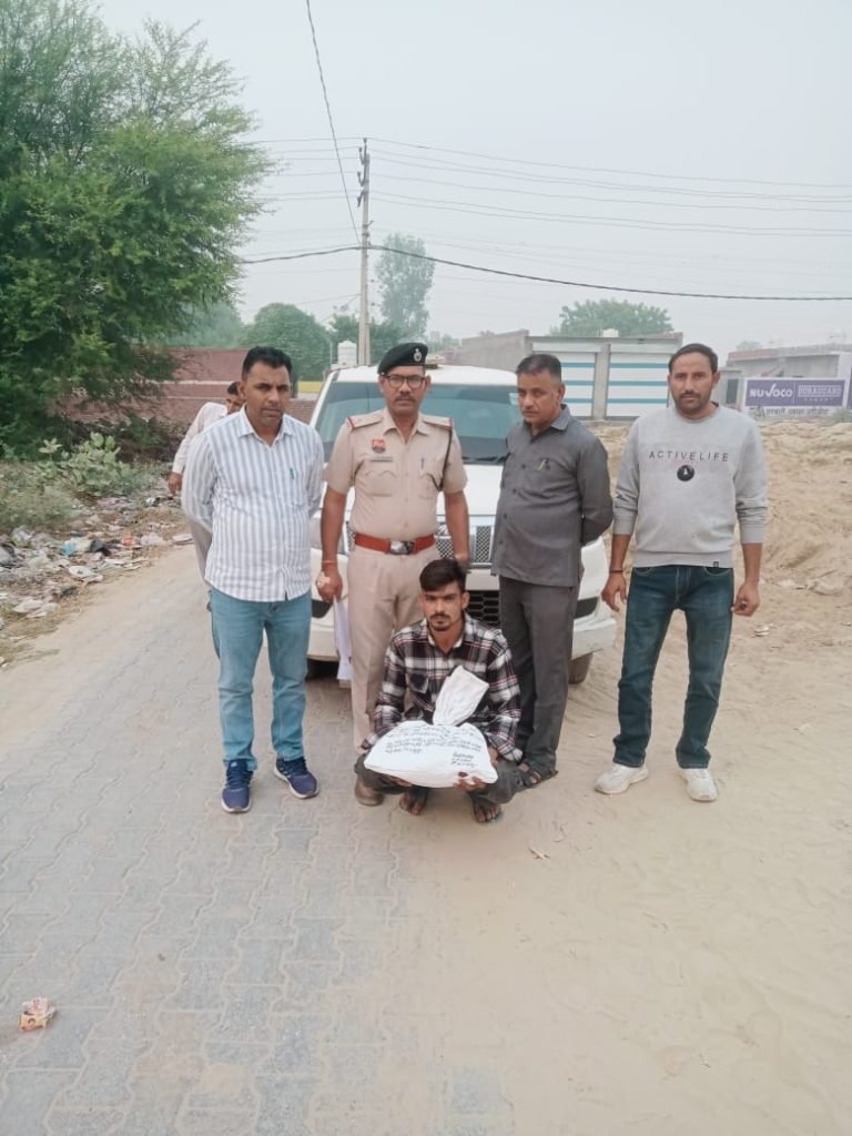 सीआईए ऐलनाबाद पुलिस ने 1किलो 770 ग्राम गांजा सहित एक युवक को दबोचा ।