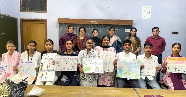 पोस्टर मेकिंग में राहुल प्रथम वह हरजोत कौर द्वितीय स्थान पर