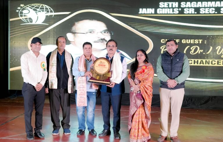 जैन स्कूल के वार्षिक समारोह में बच्चों ने प्रस्तुत किए रंगारंग कार्यक्रम