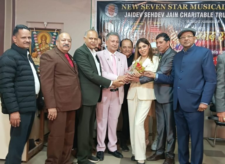 समर्थकों ने हर्षोल्लास से मनाया मोहम्मद रफी का जन्मदिवस