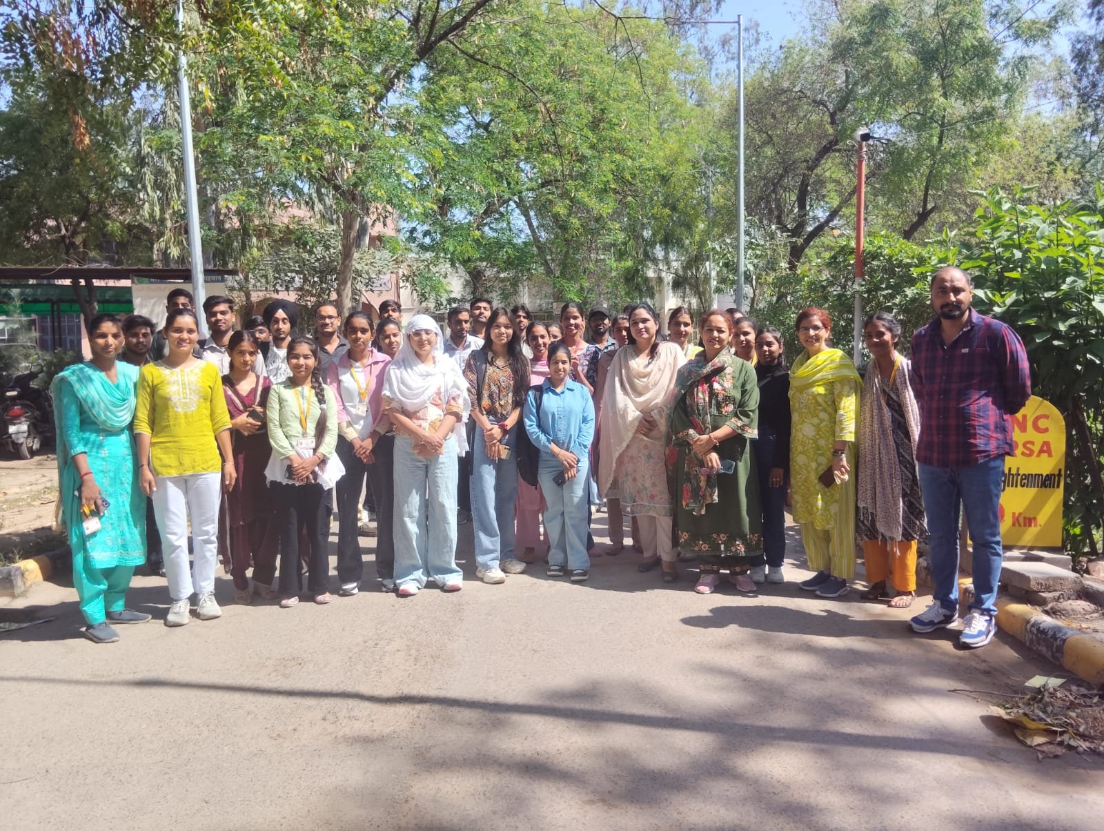 मनोविज्ञान विभाग के छात्रों ने किया प्रयास संस्थान का भ्रमण