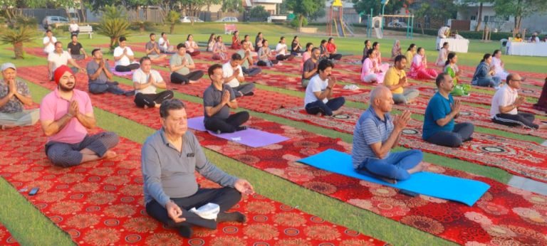 प्राणायाम से वज्रकाय, दीर्घजीवन और प्राणशक्ति के ऊर्ध्वारोहण का मार्ग प्रशस्त होता है: स्वामी विज्ञानानंद