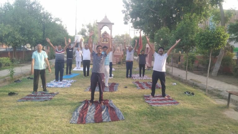 स्वस्थ जीवन के लिए योग को अपनी दिनचर्या में करें शामिल: कीर्ति गर्ग